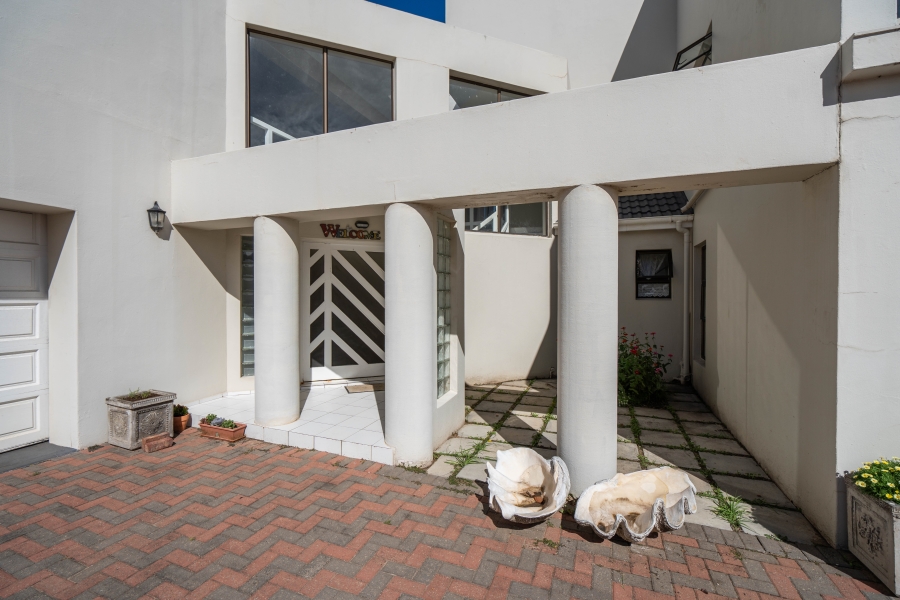 7 Bedroom Property for Sale in Royal Alfred Marina Eastern Cape